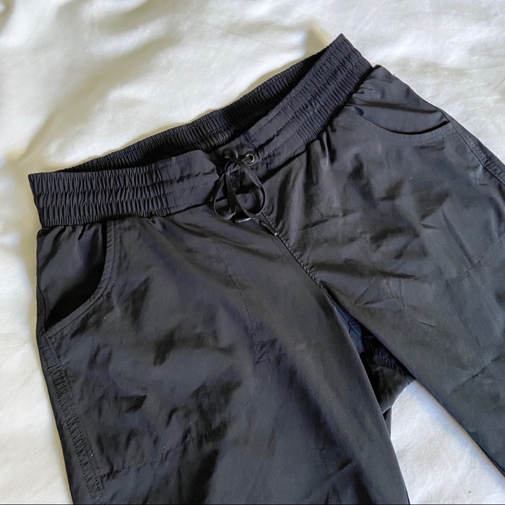 Athleta Cropped Joggers